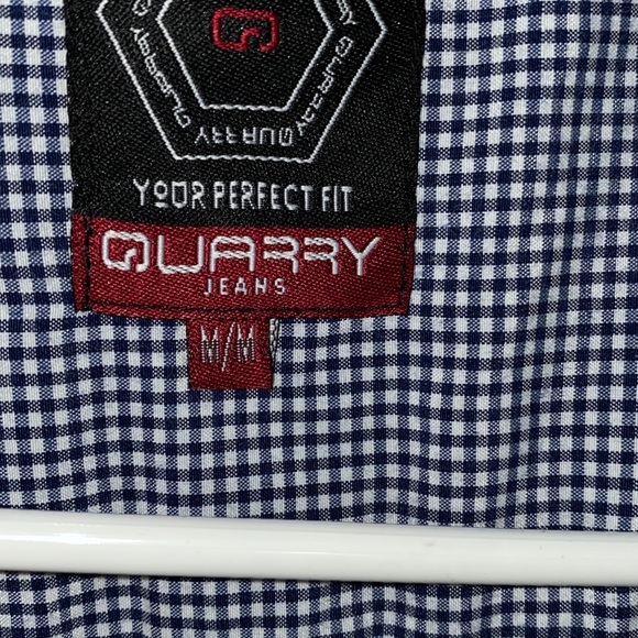 Short sleeve button up - Picture 2 of 2